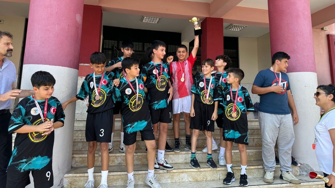 Adana ili Okullar arası Futsal Turnuvasında 4.olduk